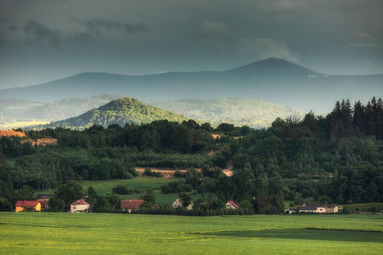 Monte Cuma Uroczysko Pod Zamkiem Grodziec Daire Zagrodno Dış mekan fotoğraf